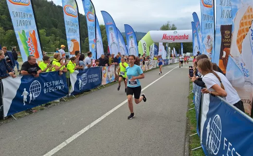 Bieg na 1 km cieszył się wielkim zainteresowaniem na Festiwalu Biegowym w Piwnicznej - 37
